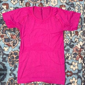 Lululemon swiftly tech short sleeve